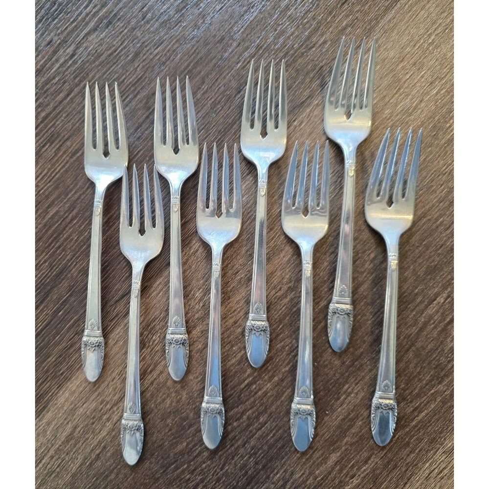 1847 Rogers Bros First Love Silverplate I S  Salad Forks 1941 Set of 8
